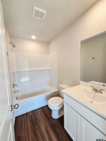 1702 Meadow Lane, Whitehouse, TX 75791