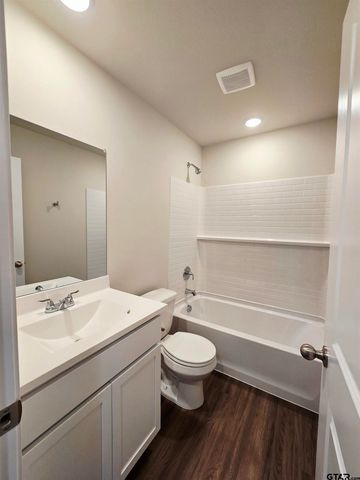 1702 Meadow Lane, Whitehouse, TX 75791
