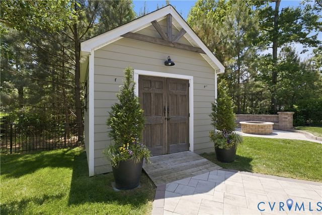 15531 Willowmore Dr, Midlothian, VA 23112