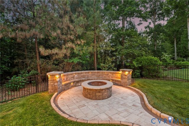15531 Willowmore Dr, Midlothian, VA 23112
