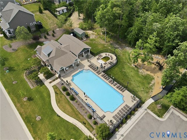 15531 Willowmore Dr, Midlothian, VA 23112