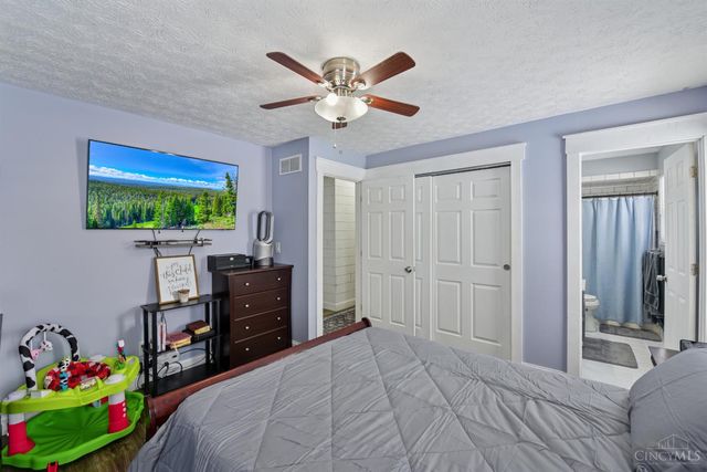 104 Circle Drive, Harrison, OH 45030