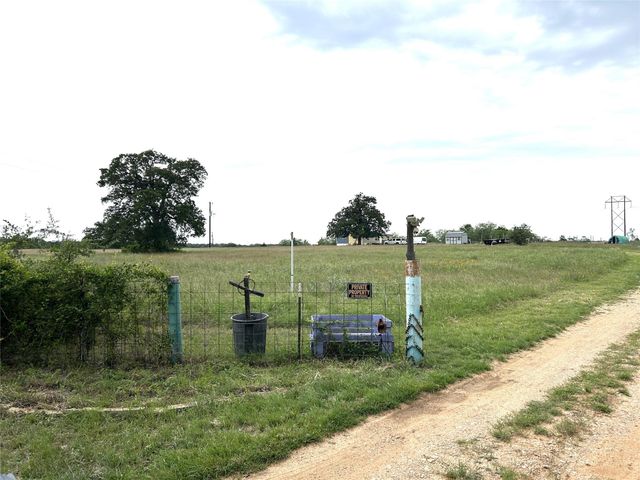 136 Fm 2239, Paige, TX 78659