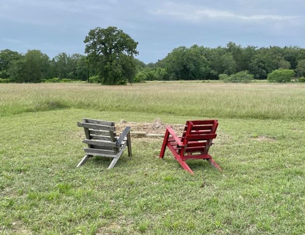 136 Fm 2239, Paige, TX 78659