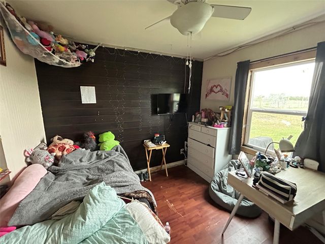 136 Fm 2239, Paige, TX 78659