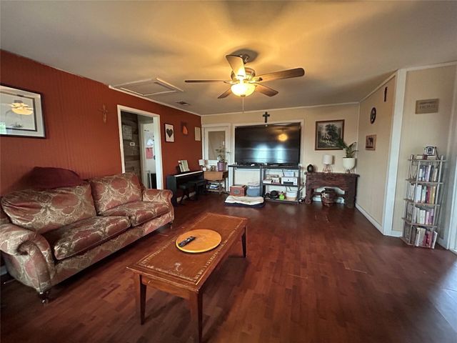 136 Fm 2239, Paige, TX 78659