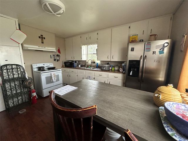 136 Fm 2239, Paige, TX 78659