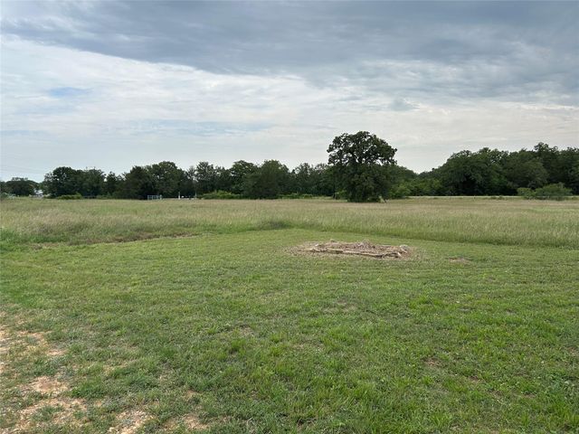 136 Fm 2239, Paige, TX 78659