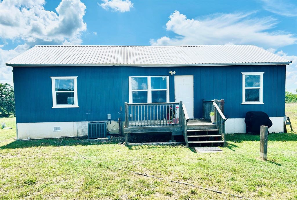 136 Fm 2239, Paige, TX 78659