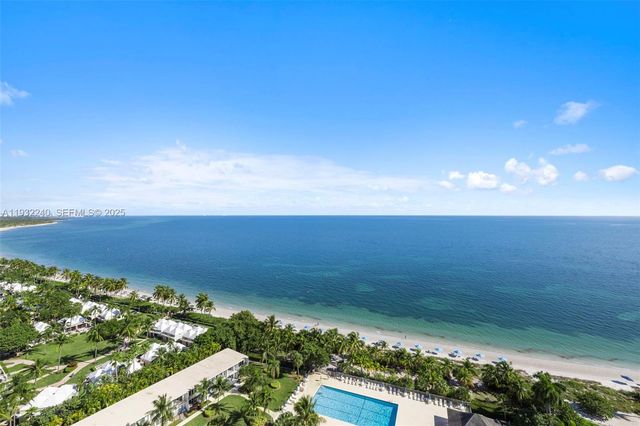881 Ocean Drive 20A, Key Biscayne, FL 33149