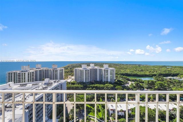 881 Ocean Drive 20A, Key Biscayne, FL 33149