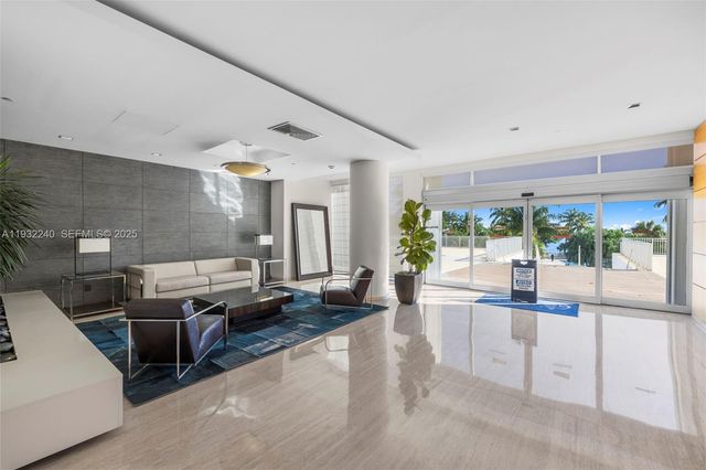 881 Ocean Drive 20A, Key Biscayne, FL 33149