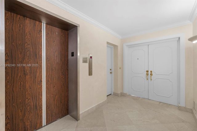 881 Ocean Drive 20A, Key Biscayne, FL 33149