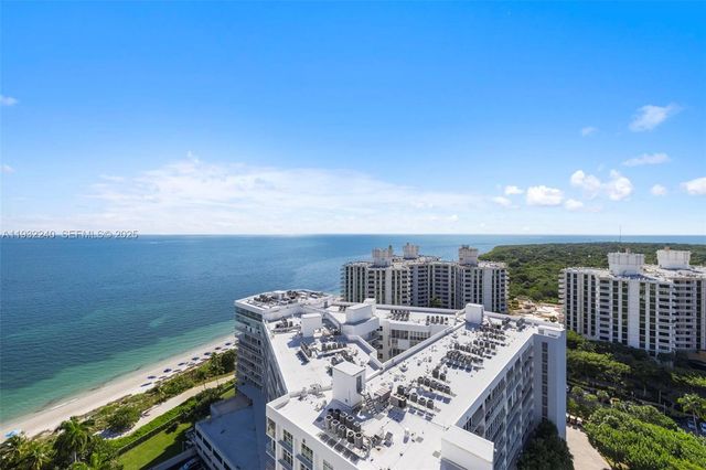 881 Ocean Drive 20A, Key Biscayne, FL 33149