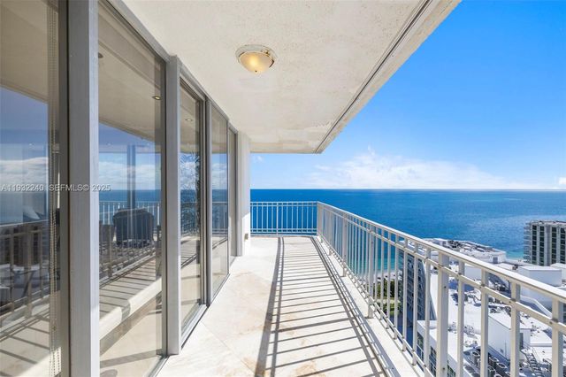 881 Ocean Drive 20A, Key Biscayne, FL 33149