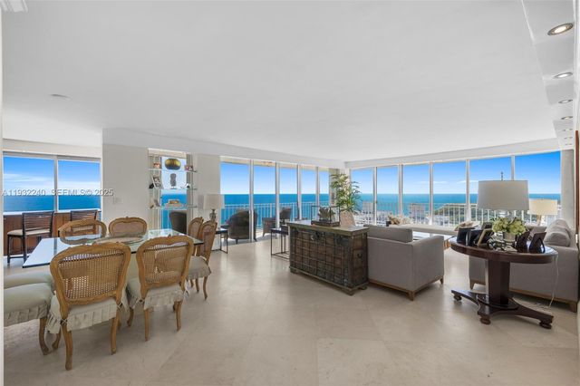 881 Ocean Drive 20A, Key Biscayne, FL 33149