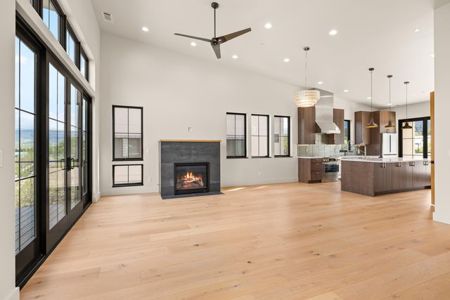 138 Clear Creek Drive, Ashland, OR 97520