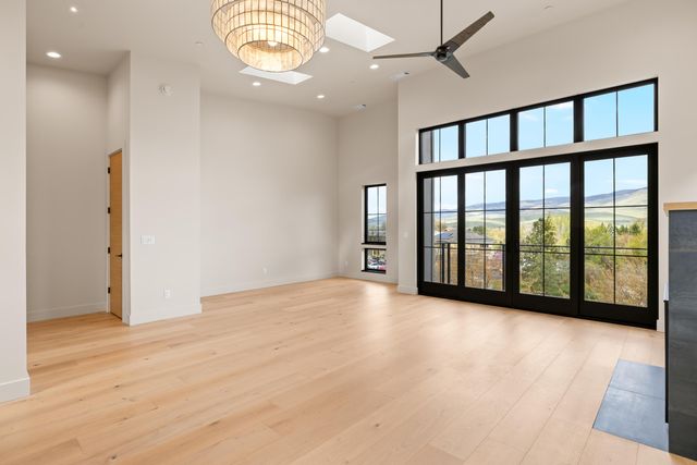 138 Clear Creek Drive, Ashland, OR 97520