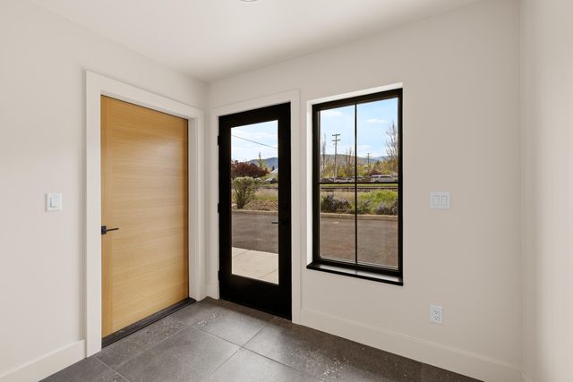 138 Clear Creek Drive, Ashland, OR 97520