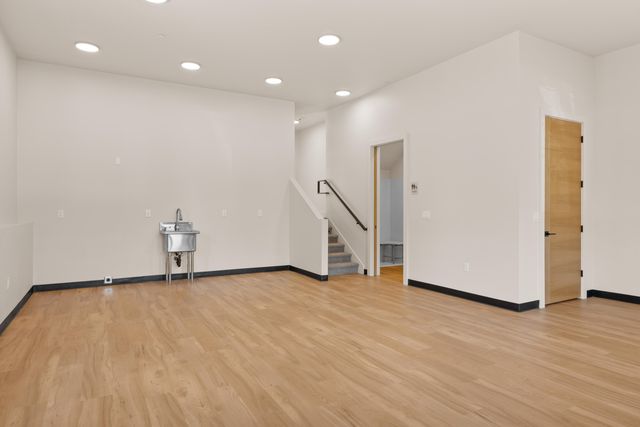138 Clear Creek Drive, Ashland, OR 97520