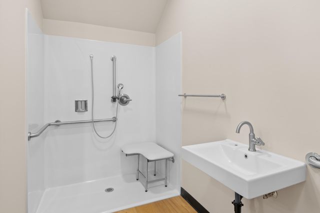 138 Clear Creek Drive, Ashland, OR 97520