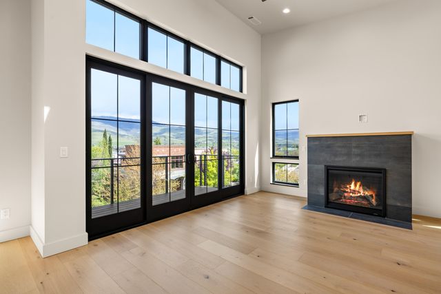 138 Clear Creek Drive, Ashland, OR 97520