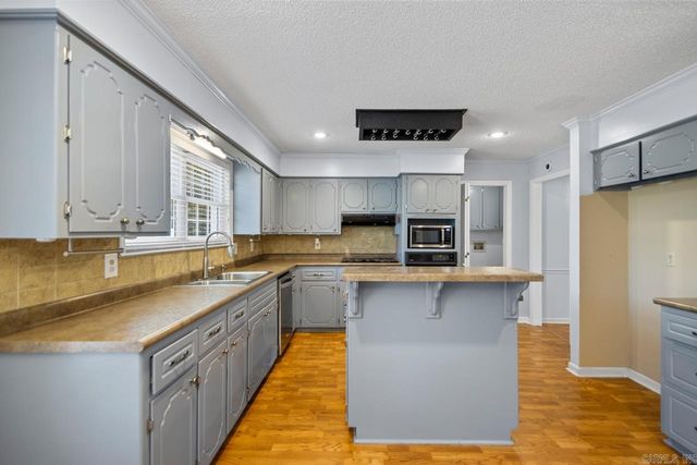 1406 Coolhurst Avenue, Sherwood, AR 72120