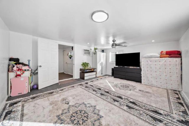 986 Merritt Drive, El Cajon, CA 92020