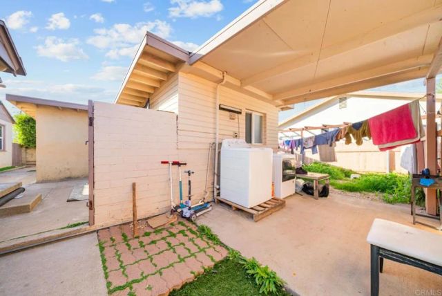 986 Merritt Drive, El Cajon, CA 92020