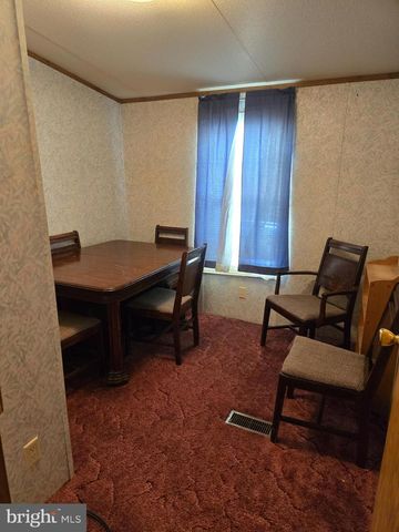 4 WALNUT CT, Fleetwood, PA 19522