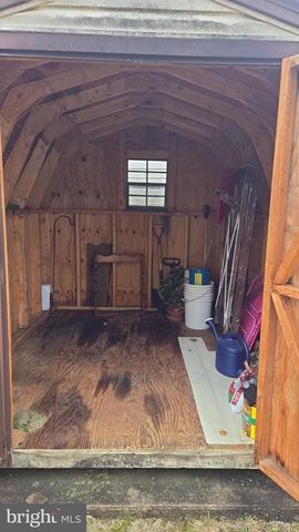 4 WALNUT CT, Fleetwood, PA 19522