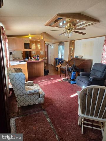 4 WALNUT CT, Fleetwood, PA 19522