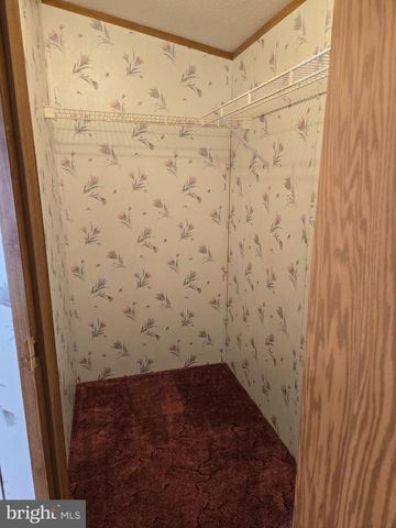 4 WALNUT CT, Fleetwood, PA 19522