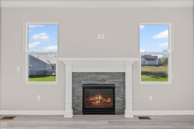 7931 Jordan Drive, Waterford, MI 48327