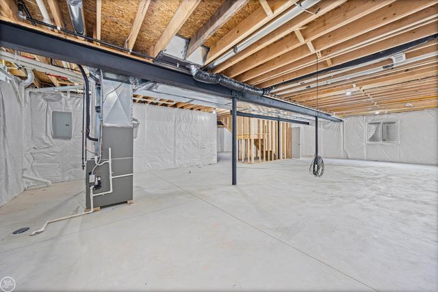 7931 Jordan Drive, Waterford, MI 48327