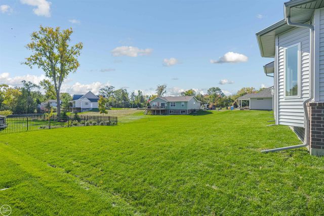 7931 Jordan Drive, Waterford, MI 48327