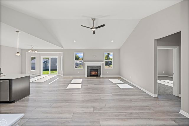 7931 Jordan Drive, Waterford, MI 48327