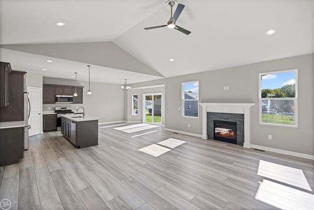 7931 Jordan Drive, Waterford, MI 48327