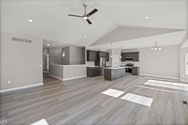 7931 Jordan Drive, Waterford, MI 48327