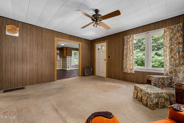 1570 Highway 321, Hampton, TN 37658
