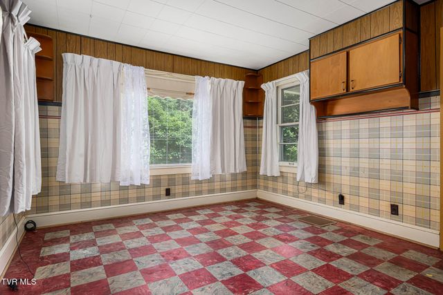 1570 Highway 321, Hampton, TN 37658