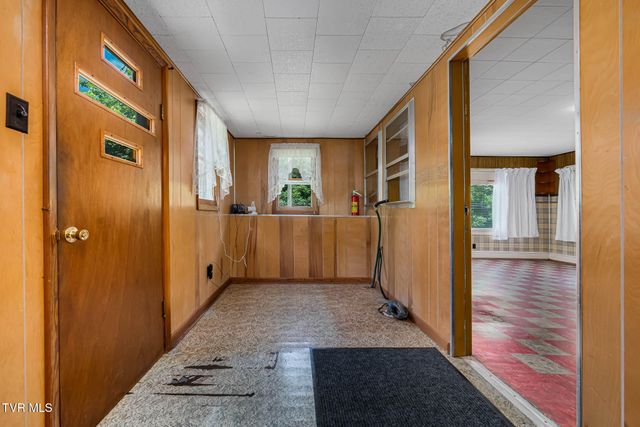 1570 Highway 321, Hampton, TN 37658