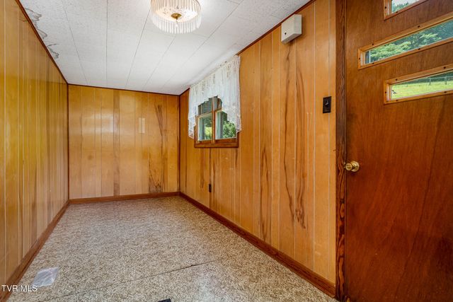 1570 Highway 321, Hampton, TN 37658
