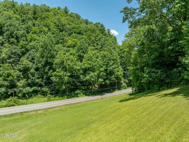 1570 Highway 321, Hampton, TN 37658