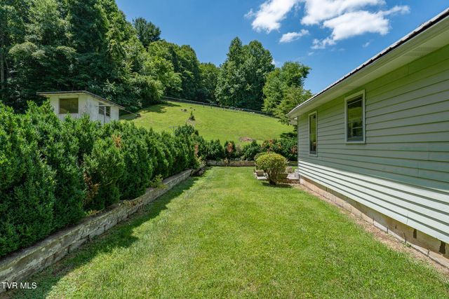 1570 Highway 321, Hampton, TN 37658