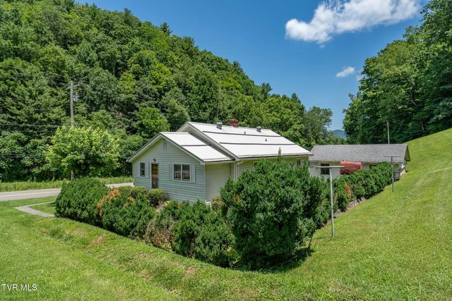 1570 Highway 321, Hampton, TN 37658