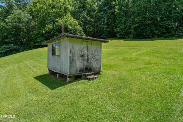 1570 Highway 321, Hampton, TN 37658