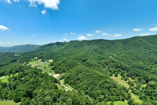 1570 Highway 321, Hampton, TN 37658