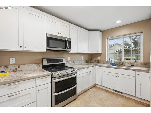 14098 Se SUMMERFIELD Loop, Happy Valley, OR 97086