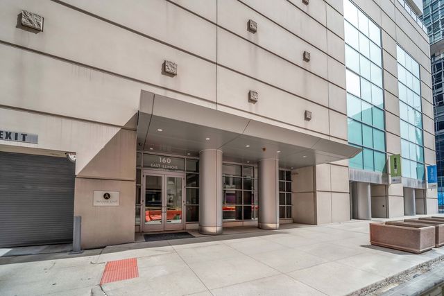 160 E Illinois Street 2003, Chicago, IL 60611